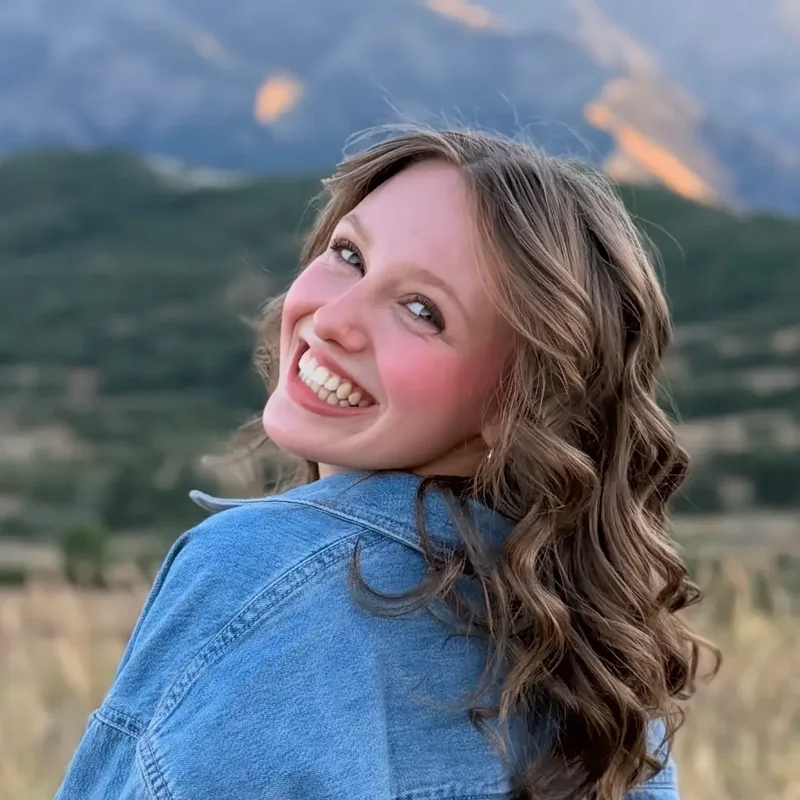 Headshot of Haven Record